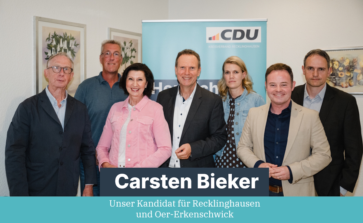 Carsten Bieker mit den Stadtverbandsvorsitzenden, den Fraktionsvorsitzenden und den beiden stellv. B�rgermeisterinnen - Foto Ludger Staudinger